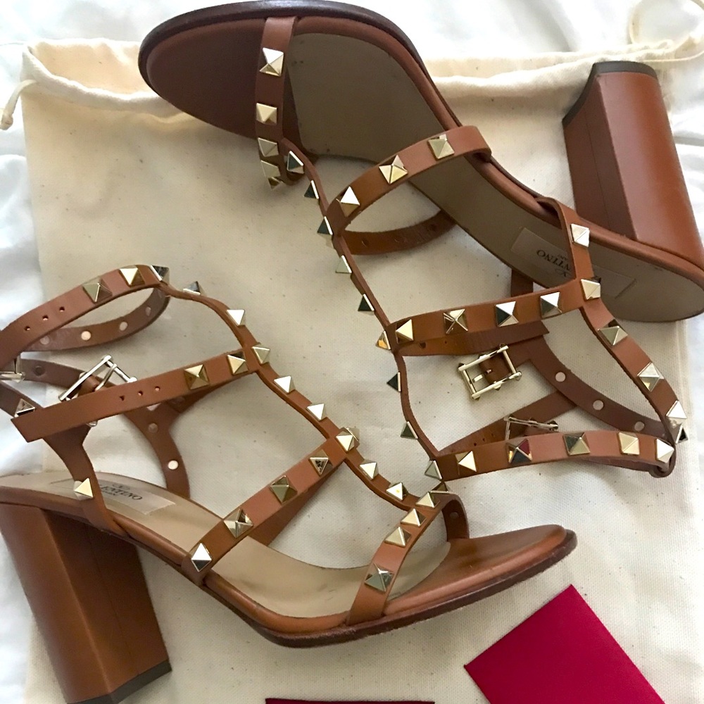 Valentino Rockstud nude heel sandal- authentic